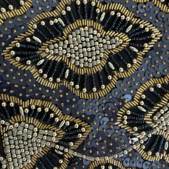 🔥NWT Lulu's Navy and Gold Beaded Clutch with Gold Chain - Picture 4 of 7